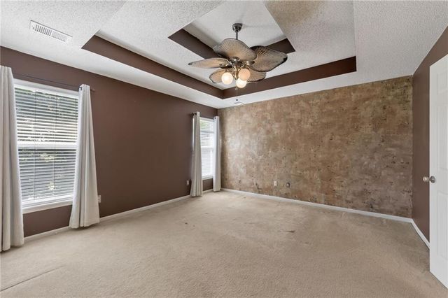 15780 S Bradley Drive, Olathe, KS 66062