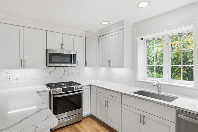 19 Meyer Hill 19, Acton, MA 01720