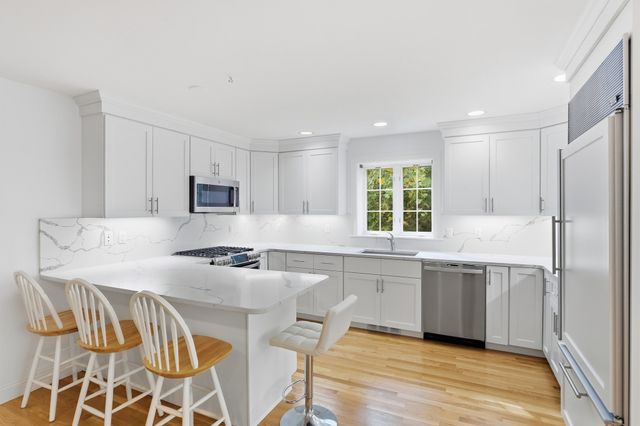 19 Meyer Hill 19, Acton, MA 01720