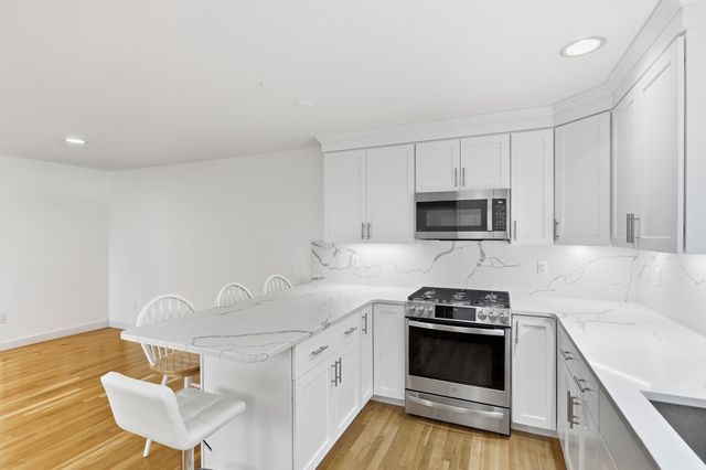 19 Meyer Hill 19, Acton, MA 01720