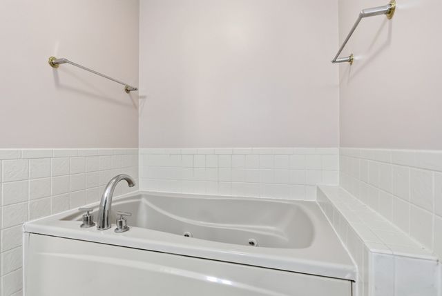 19 Meyer Hill 19, Acton, MA 01720