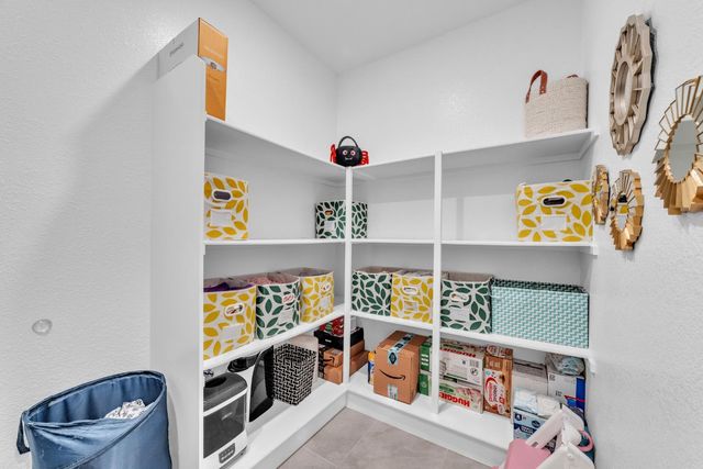 4583 Scenic Vista Dr, Folsom, CA 95630