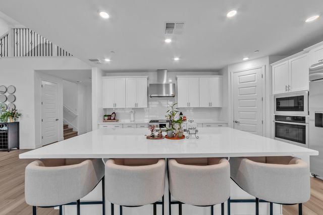 4583 Scenic Vista Dr, Folsom, CA 95630