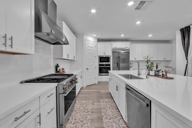 4583 Scenic Vista Dr, Folsom, CA 95630