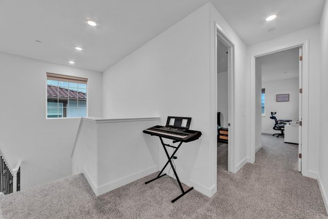 4583 Scenic Vista Dr, Folsom, CA 95630