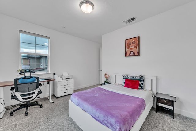 4583 Scenic Vista Dr, Folsom, CA 95630