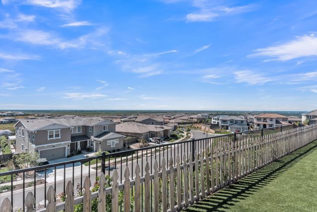 4583 Scenic Vista Dr, Folsom, CA 95630