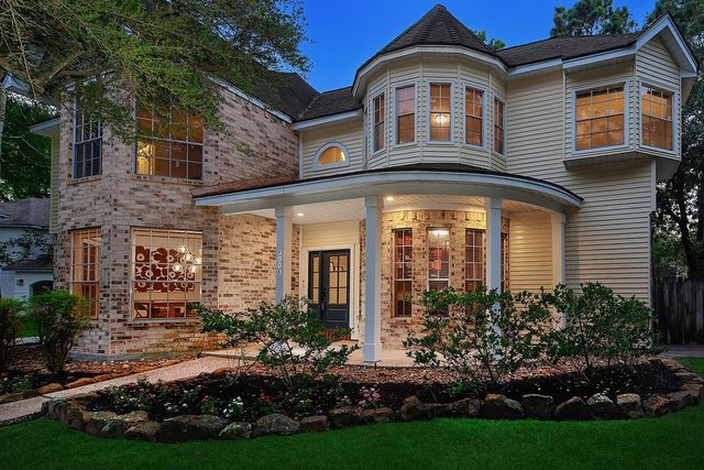 5 Indian Cedar Lane, The Woodlands, TX 77380