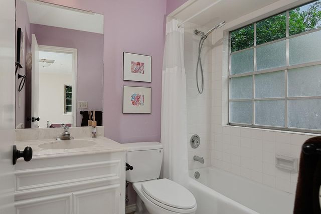 5 Indian Cedar Lane, The Woodlands, TX 77380