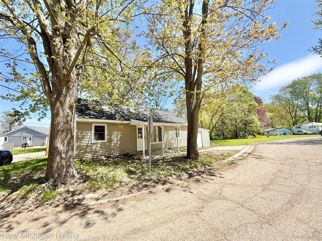 300 Georgia Drive, Elba Township, MI 48446