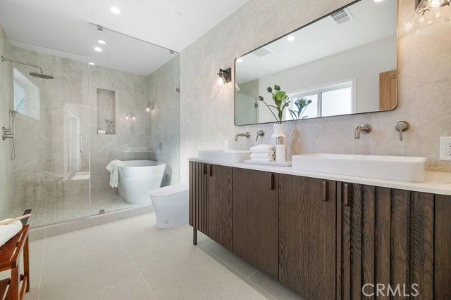 4831 Sancola, Toluca Lake (los Angeles), CA 91601