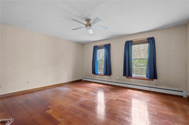 300 Twin River Road, Lincoln, RI 02865