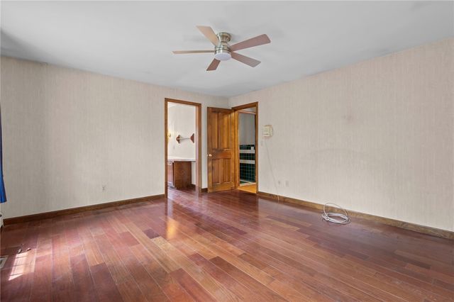 300 Twin River Road, Lincoln, RI 02865