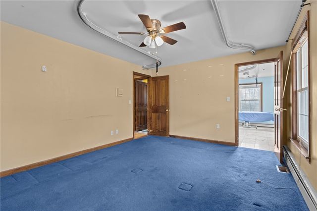 300 Twin River Road, Lincoln, RI 02865