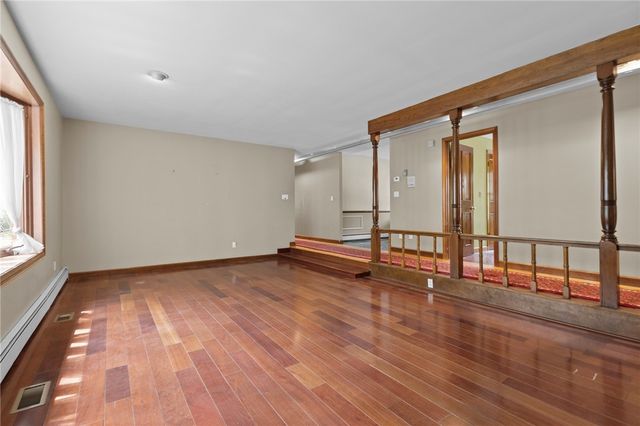 300 Twin River Road, Lincoln, RI 02865