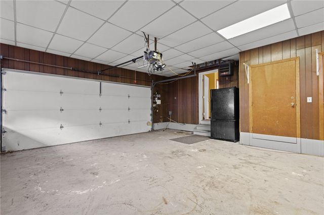 300 Twin River Road, Lincoln, RI 02865