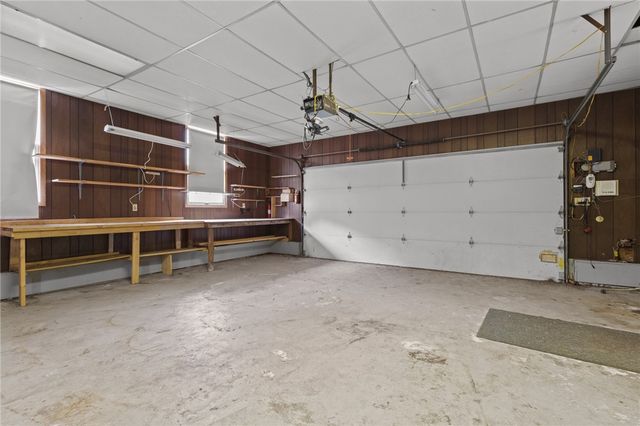 300 Twin River Road, Lincoln, RI 02865