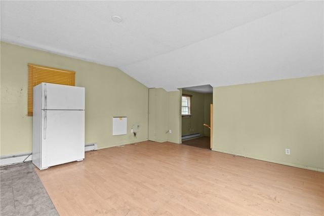 300 Twin River Road, Lincoln, RI 02865