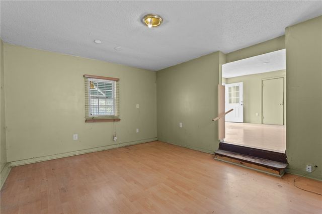 300 Twin River Road, Lincoln, RI 02865