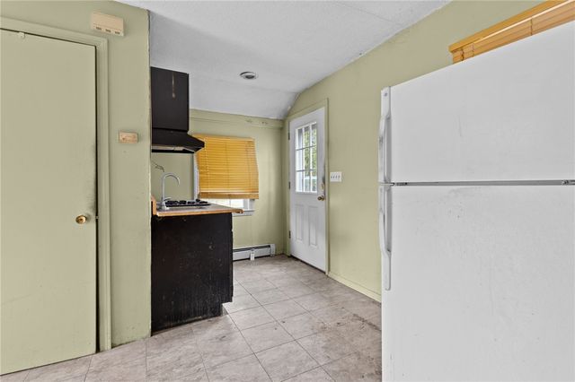 300 Twin River Road, Lincoln, RI 02865