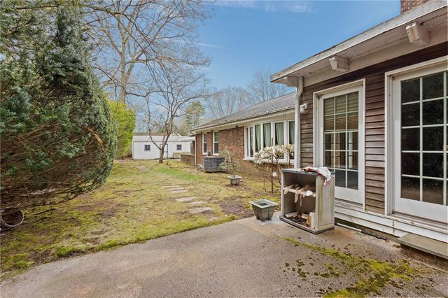 300 Twin River Road, Lincoln, RI 02865