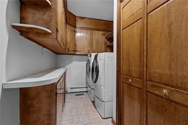 300 Twin River Road, Lincoln, RI 02865