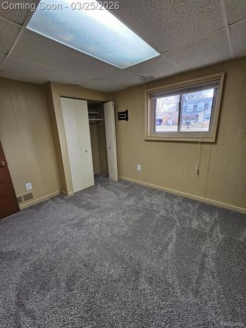 39360 Sunderland Drive, Clinton Township, MI 48038