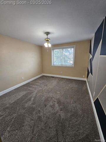 39360 Sunderland Drive, Clinton Township, MI 48038