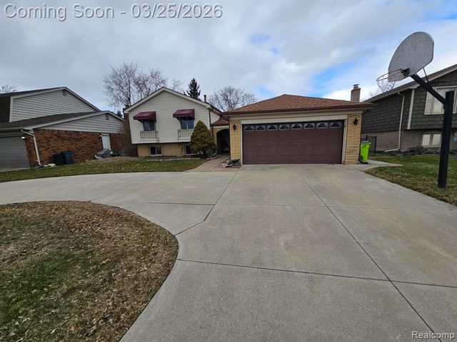 39360 Sunderland Drive, Clinton Township, MI 48038
