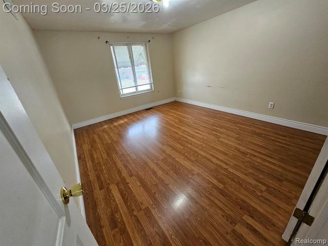 39360 Sunderland Drive, Clinton Township, MI 48038