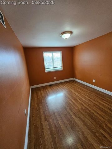 39360 Sunderland Drive, Clinton Township, MI 48038