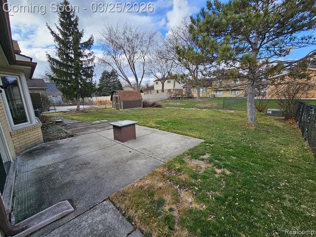 39360 Sunderland Drive, Clinton Township, MI 48038