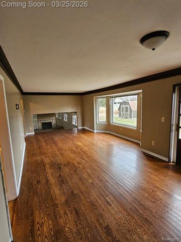 39360 Sunderland Drive, Clinton Township, MI 48038