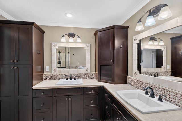 4 Palm Springs Court, Shalimar, FL 32579