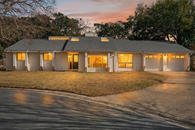 4 Palm Springs Court, Shalimar, FL 32579