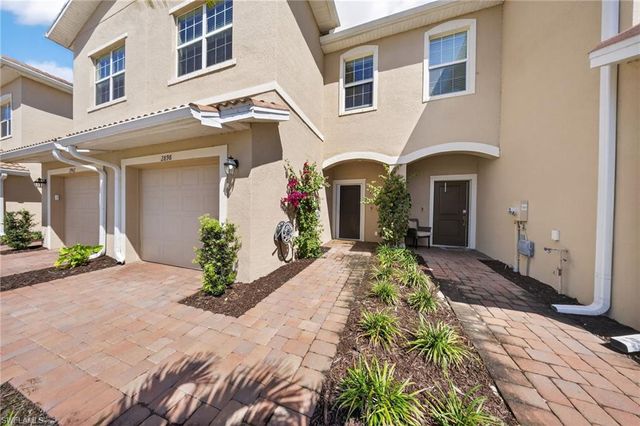 2898 Blossom WAY, Naples, FL 34120