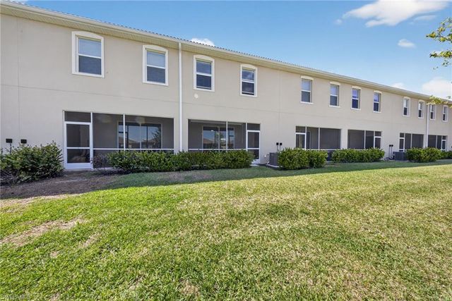 2898 Blossom WAY, Naples, FL 34120