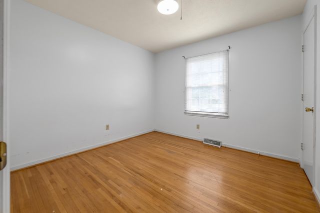 587 Cricklewood Drive, Lexington, KY 40505