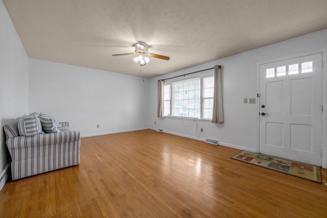 587 Cricklewood Drive, Lexington, KY 40505