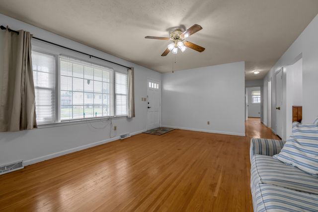 587 Cricklewood Drive, Lexington, KY 40505