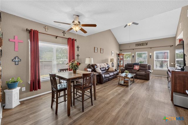 301 Maple Way, New Braunfels, TX 78132