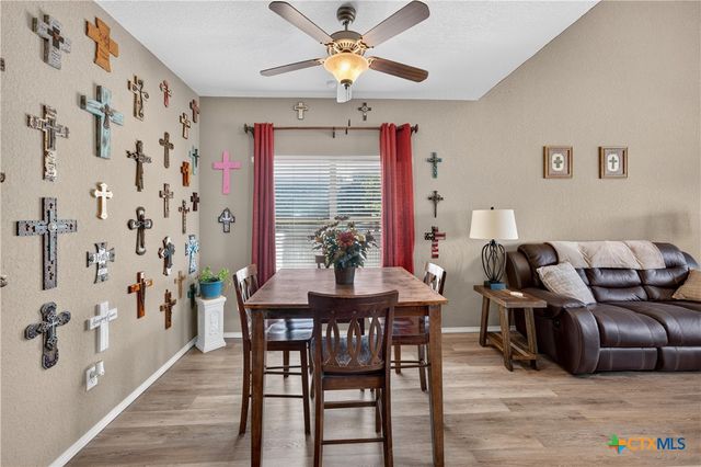 301 Maple Way, New Braunfels, TX 78132
