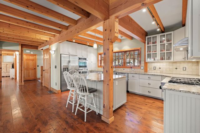 172 South Road, Deerfield, NH 03037