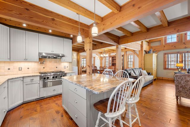 172 South Road, Deerfield, NH 03037