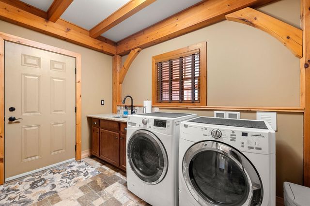 172 South Road, Deerfield, NH 03037