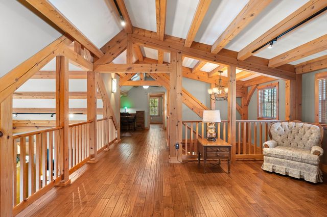 172 South Road, Deerfield, NH 03037