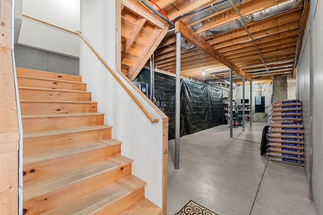 172 South Road, Deerfield, NH 03037