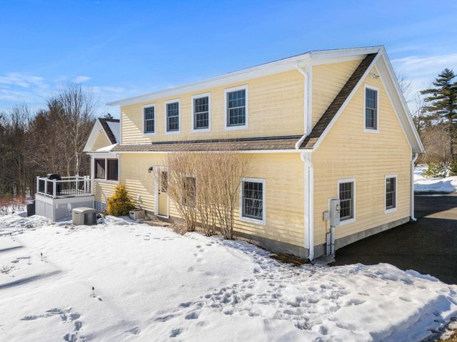 172 South Road, Deerfield, NH 03037