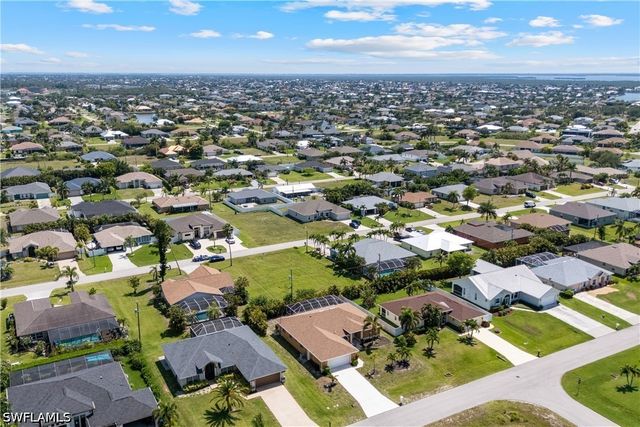 2228 SW 26th TER, Cape Coral, FL 33914