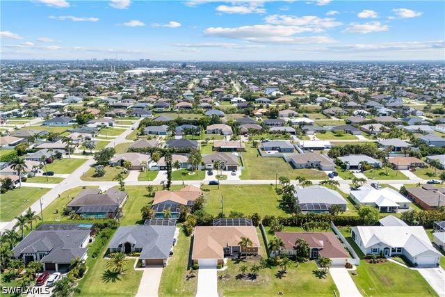 2228 SW 26th TER, Cape Coral, FL 33914